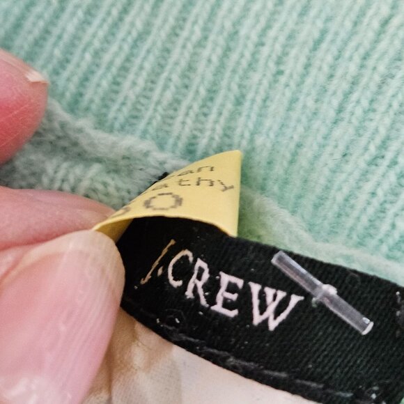 J. Crew V-Neck Sweater Sz Medium Mint Cable Knit Wool Cashmere Blend - Picture 6 of 10